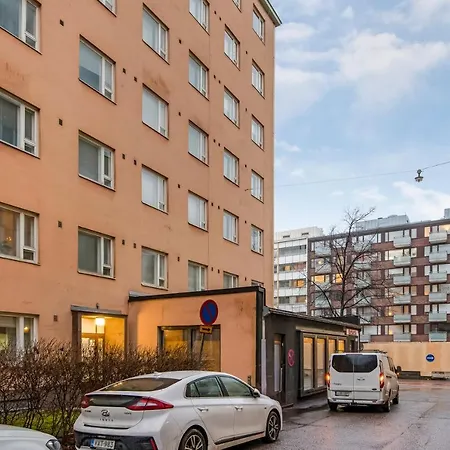 Wehost Hakaniemenkuja 8 *